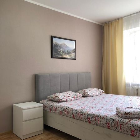 Просторная 2Комн Квартира На Школьнике Oral Exterior foto